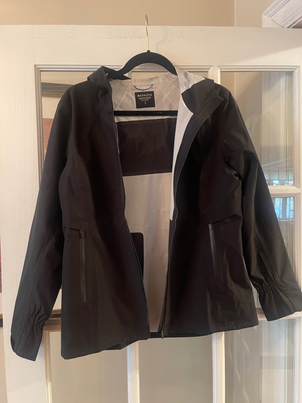 ATHLETA black hooded rain jacket in sz S